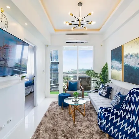 Omp 15C-T2, Seaview, Pool & Beach Access, Near Airport, Fast Wi-Fi, Netflix