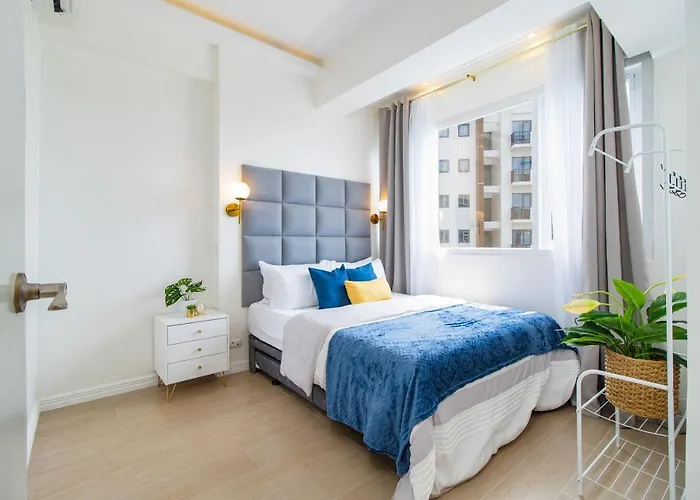 Apartment Omp 15c-t2, Seaview, Pool & Access, Near Airport, Fast Wi-fi, Netflix
