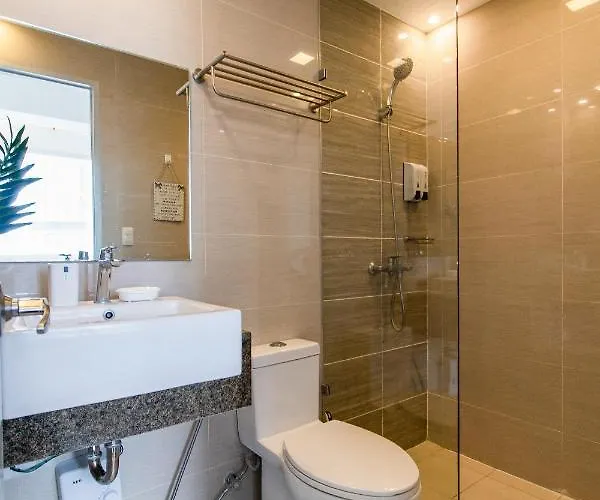 Apartment Omp 15c-t2, Seaview, Pool & Access, Near Airport, Fast Wi-fi, Netflix