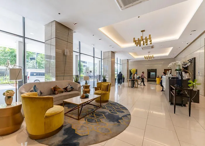 Apartment Omp 15c-t2, Seaview, Pool & Access, Near Airport, Fast Wi-fi, Netflix