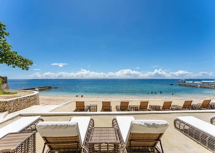 Omp 15c-t2, Seaview, Pool & Access, Near Airport, Fast Wi-fi, Netflix Apartment